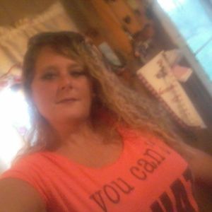 Meet your Posher, Dee dee